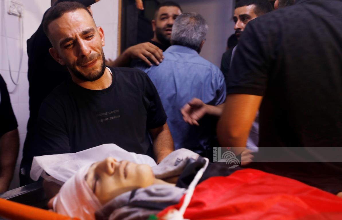 وداع الشهيد الطفل أبو سنينة (تصوير: محمد نوفل "وفا")